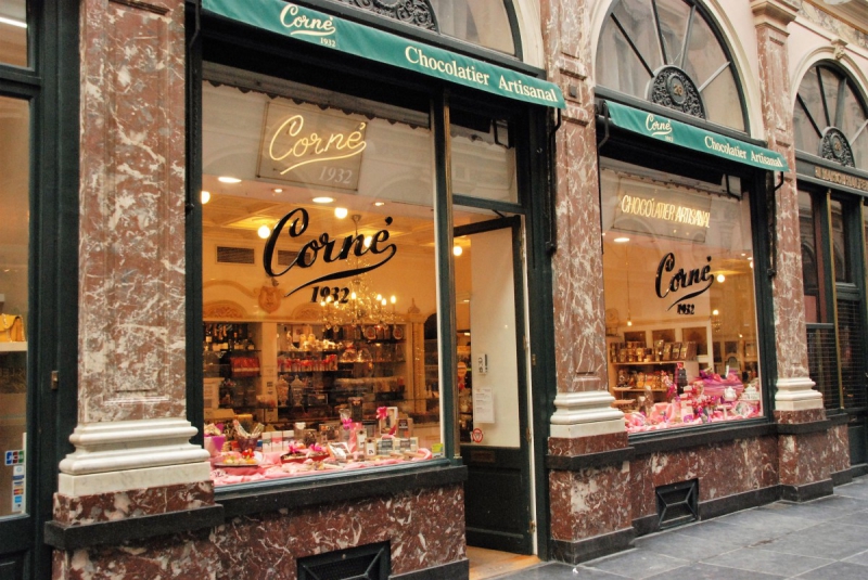 chocolaterie-LA CROIX VALMER-min_chocolate_chocolaterie_shop_luxury_chic_gallery_brussels_belgium-558146